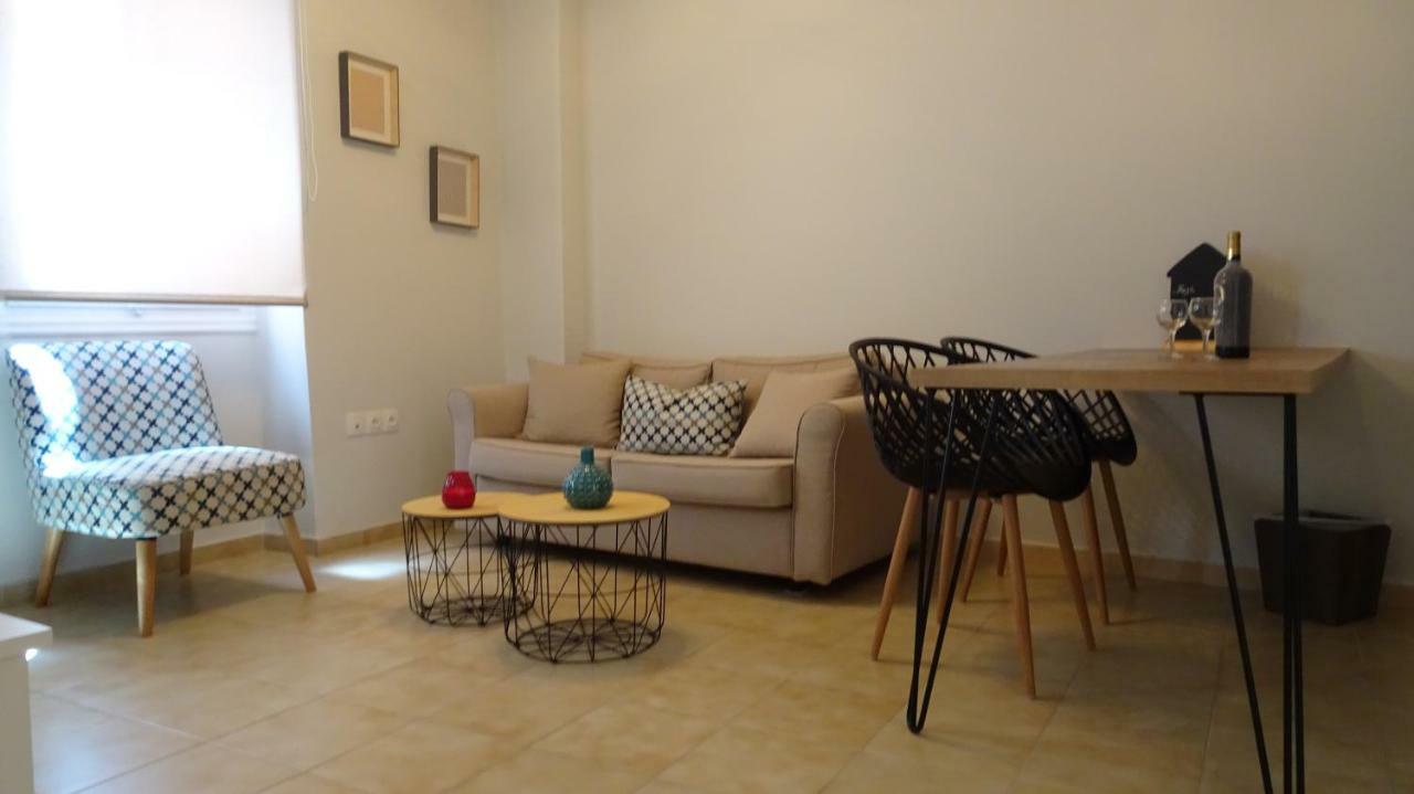 Elegant And Comfortable Apartment In The City Center Ermoupoli Dış mekan fotoğraf