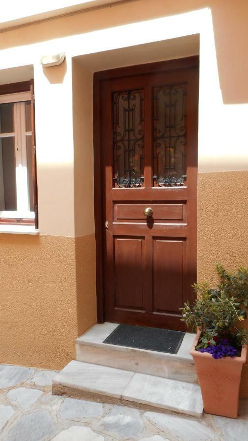 Elegant And Comfortable Apartment In The City Center Ermoupoli Dış mekan fotoğraf