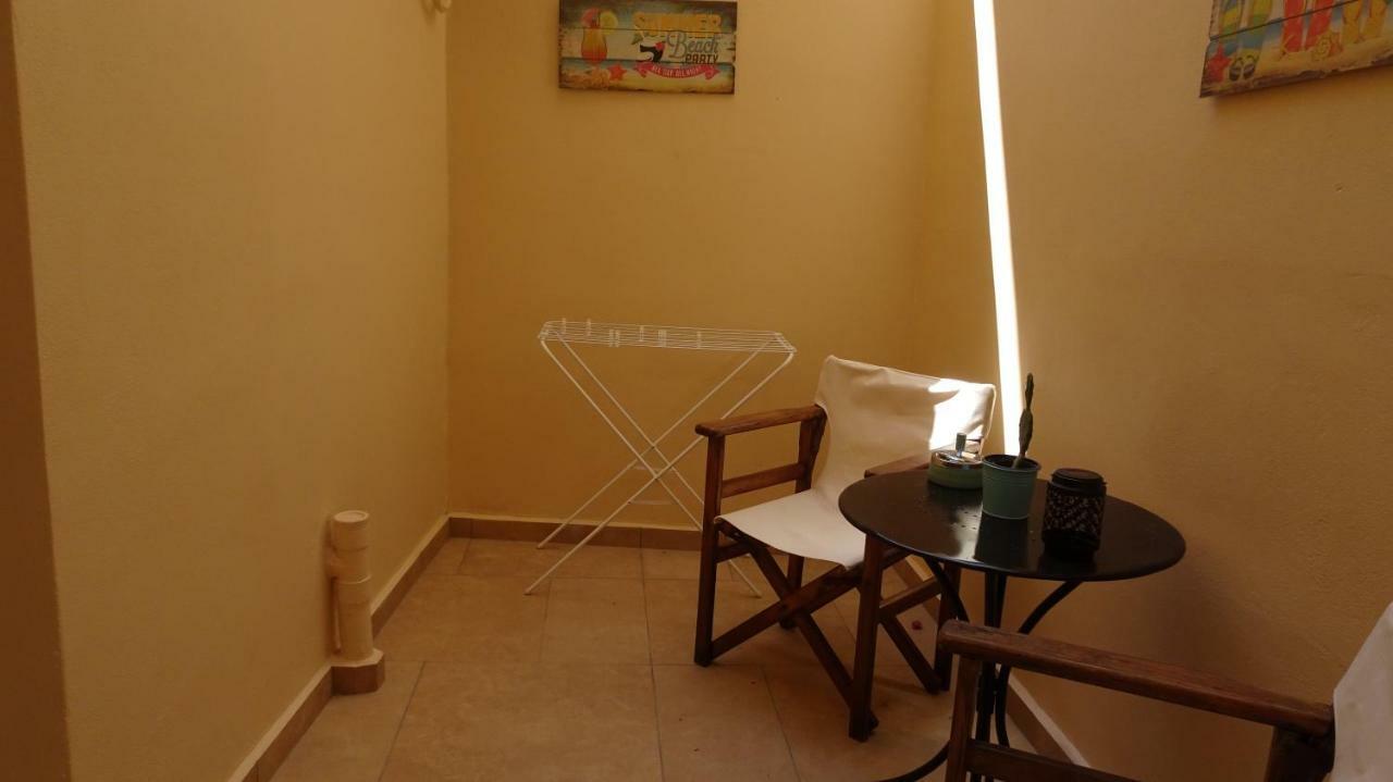 Elegant And Comfortable Apartment In The City Center Ermoupoli Dış mekan fotoğraf